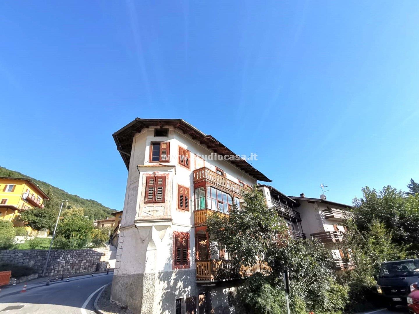 Casa Plurifamiliare in vendita a Rovereto