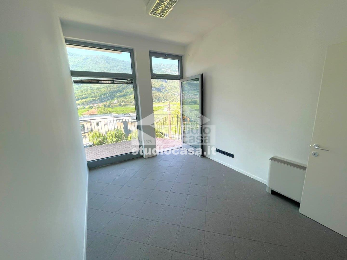 Ufficio in vendita a Volano