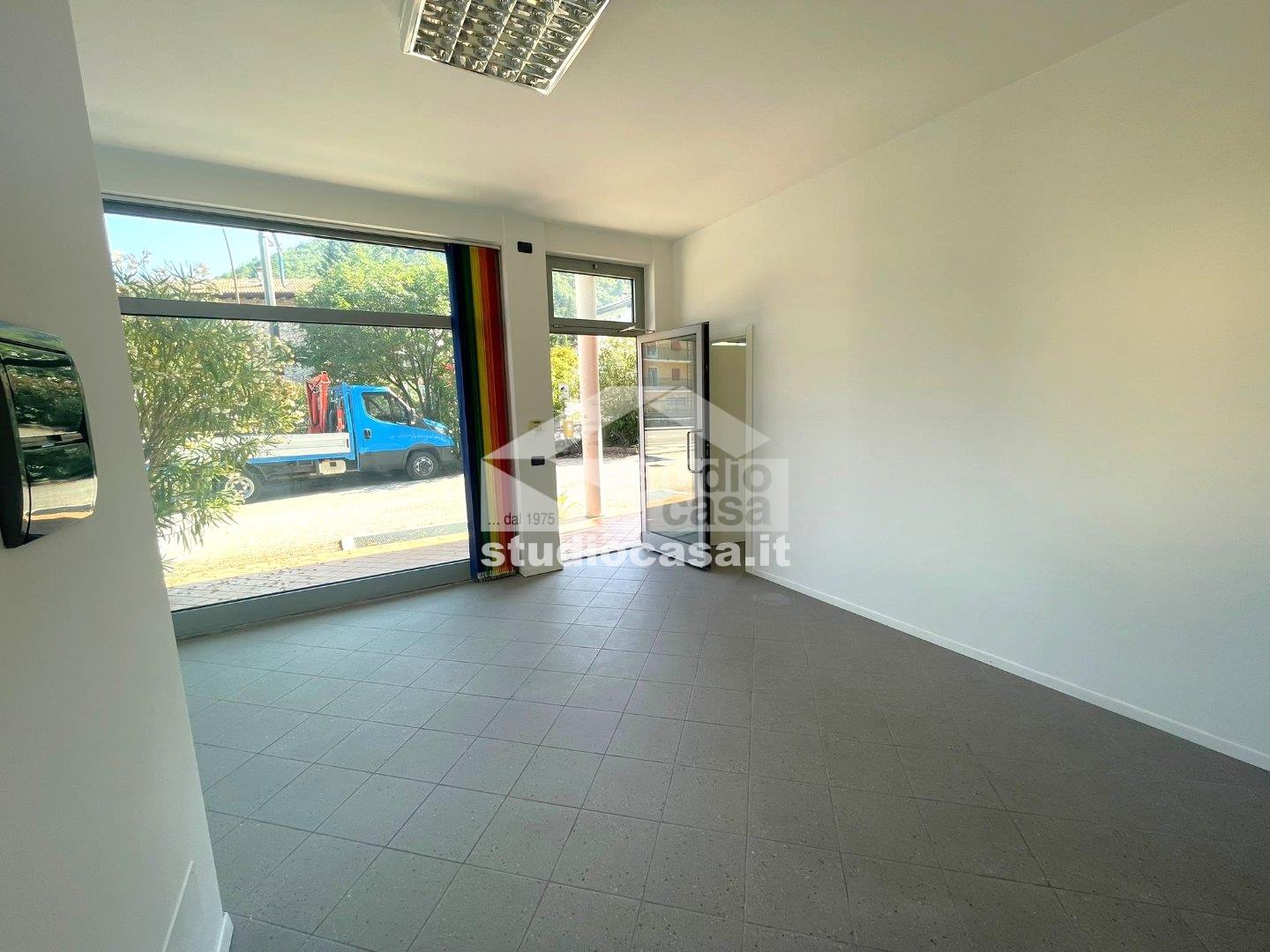 Ufficio in vendita a Volano