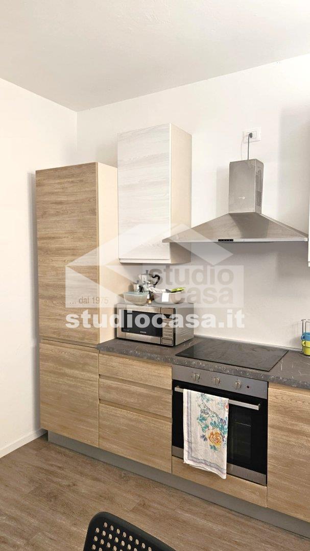 Stanza in Appartamento in affitto a Rovereto