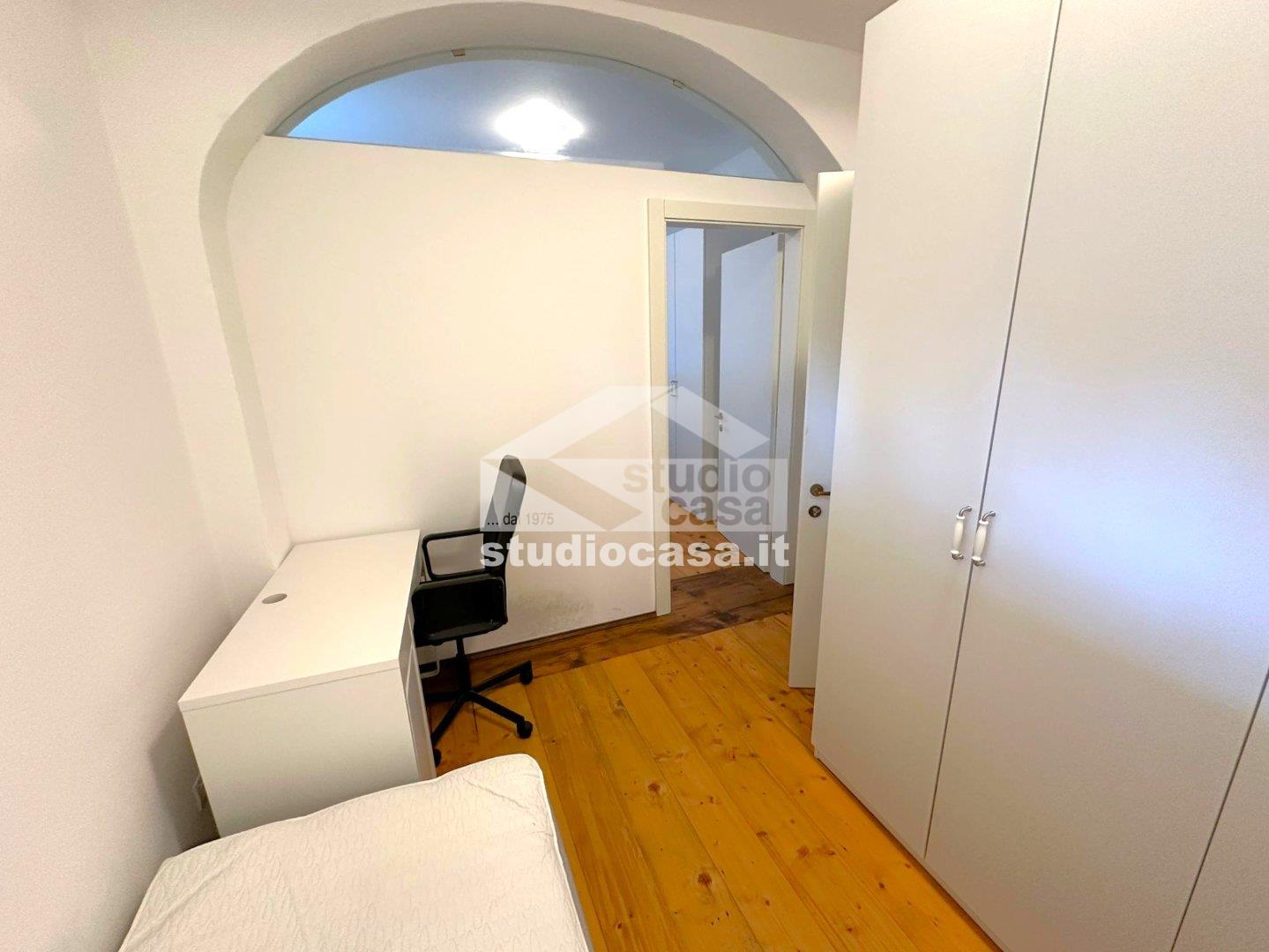 Stanza in Appartamento in affitto a Rovereto