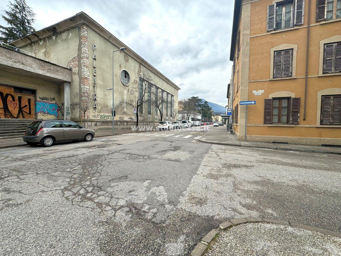 Negozio in vendita a Rovereto