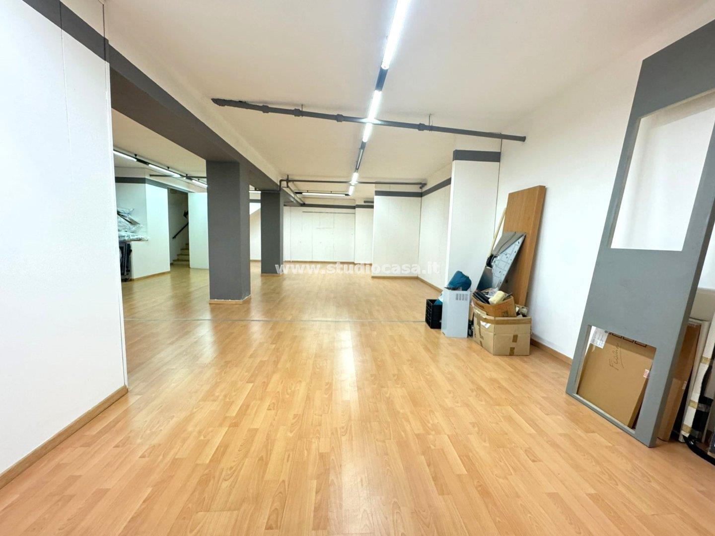Negozio in vendita a Rovereto