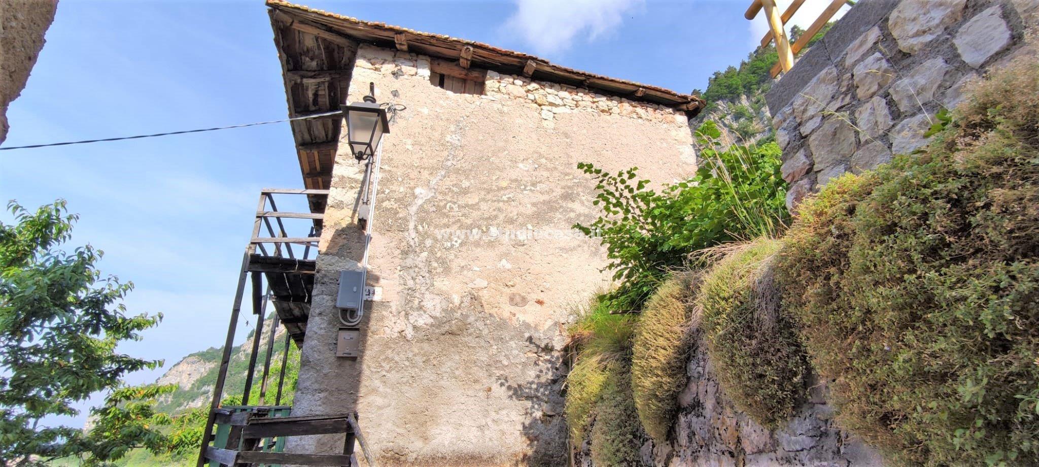 Casa Unifamiliare in vendita a Terragnolo