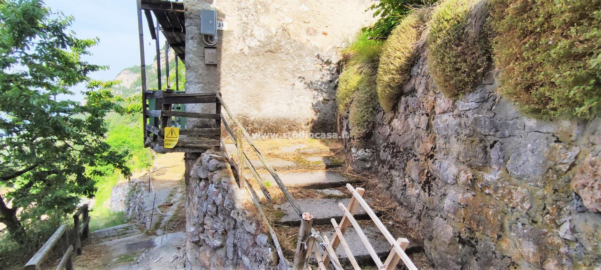 Casa Unifamiliare in vendita a Terragnolo