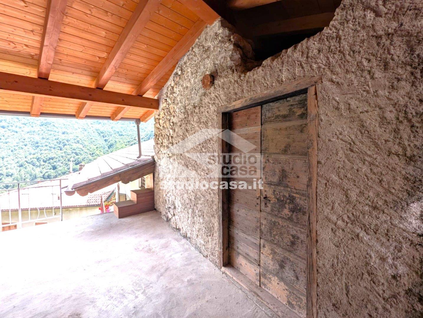 Appartamento in vendita a Terragnolo
