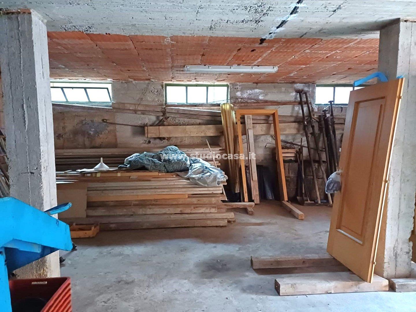 Magazzino in vendita a Volano