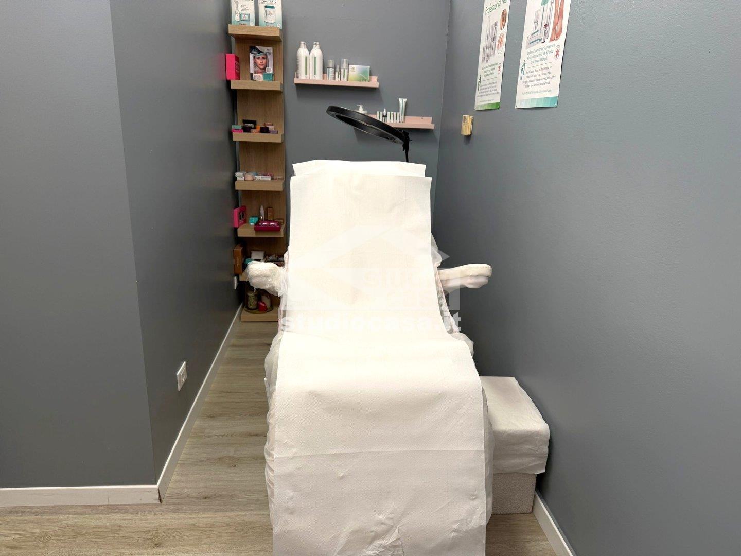 Negozio in affitto a Rovereto