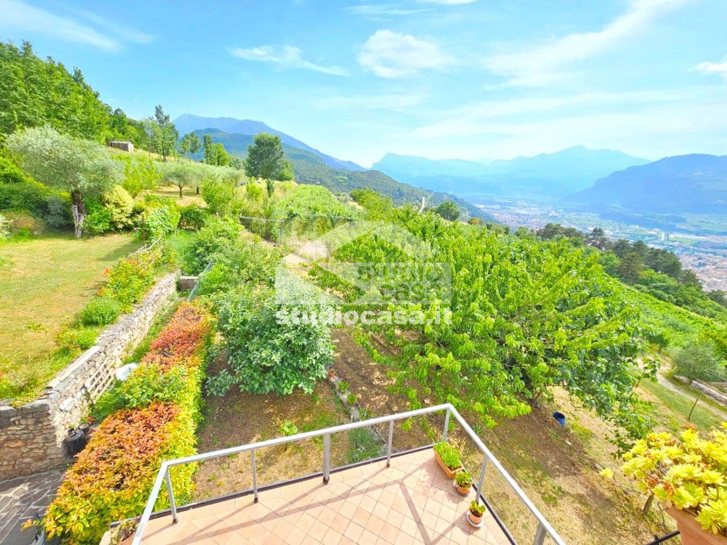 Villa Unifamiliare in vendita a Rovereto