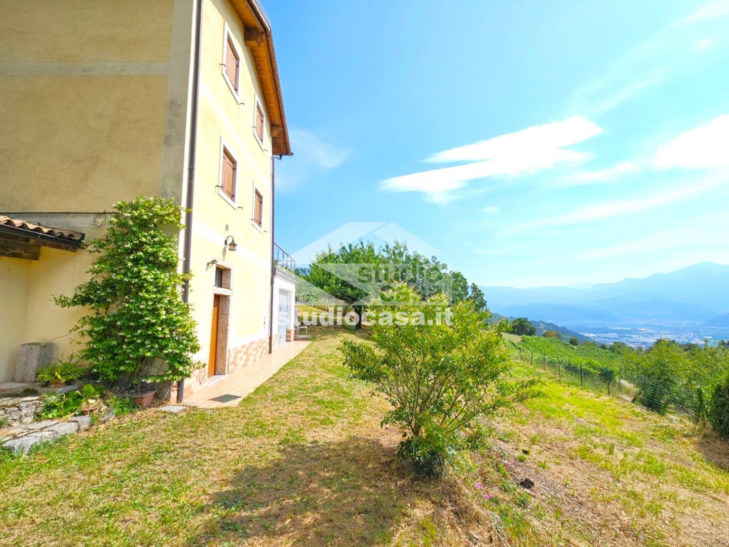 Villa Unifamiliare in vendita a Rovereto