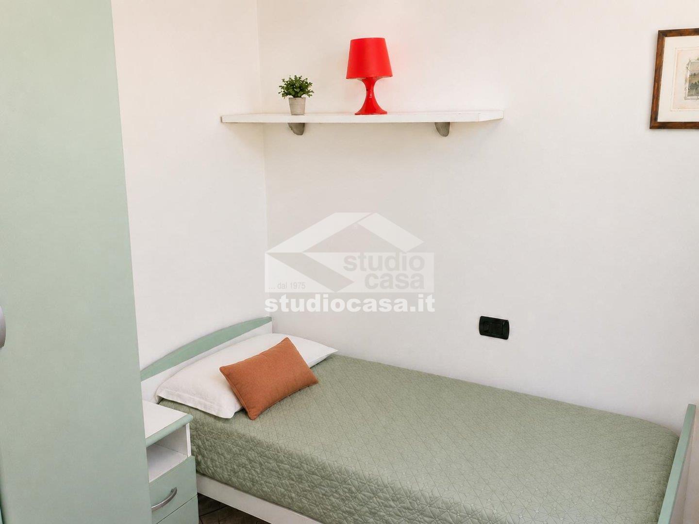 Stanza in Appartamento in affitto a Rovereto