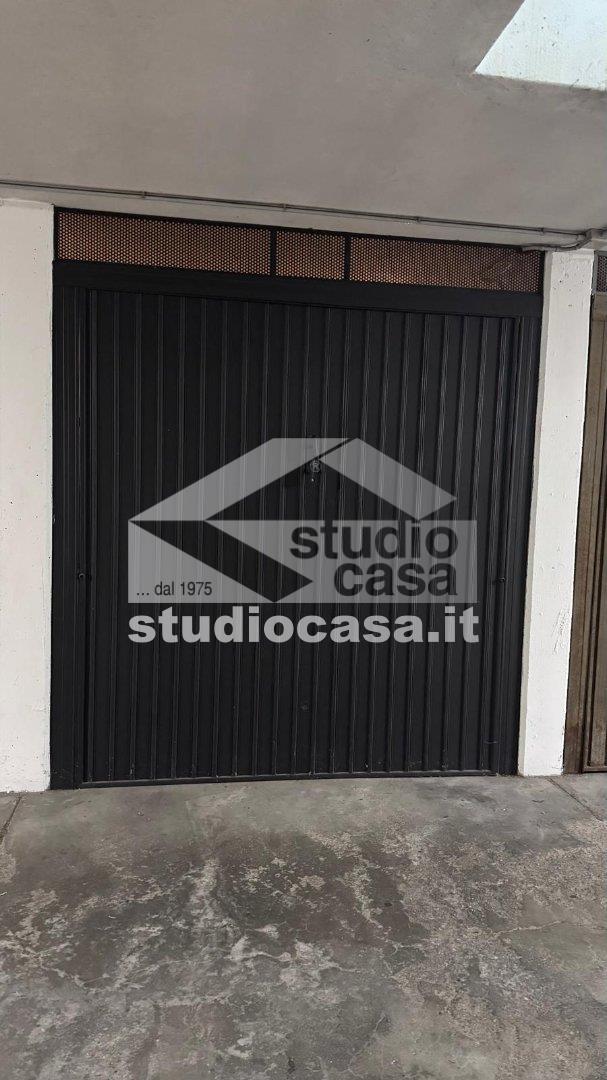 Box / Autorimessa in vendita a Rovereto
