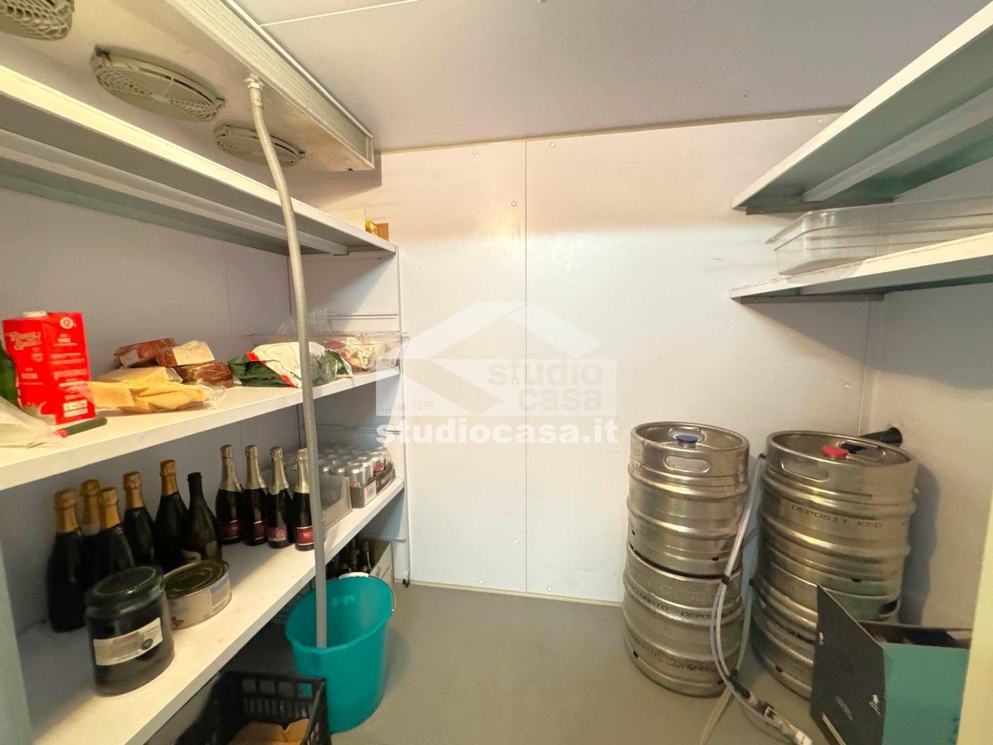 Pizzeria in vendita a Rovereto