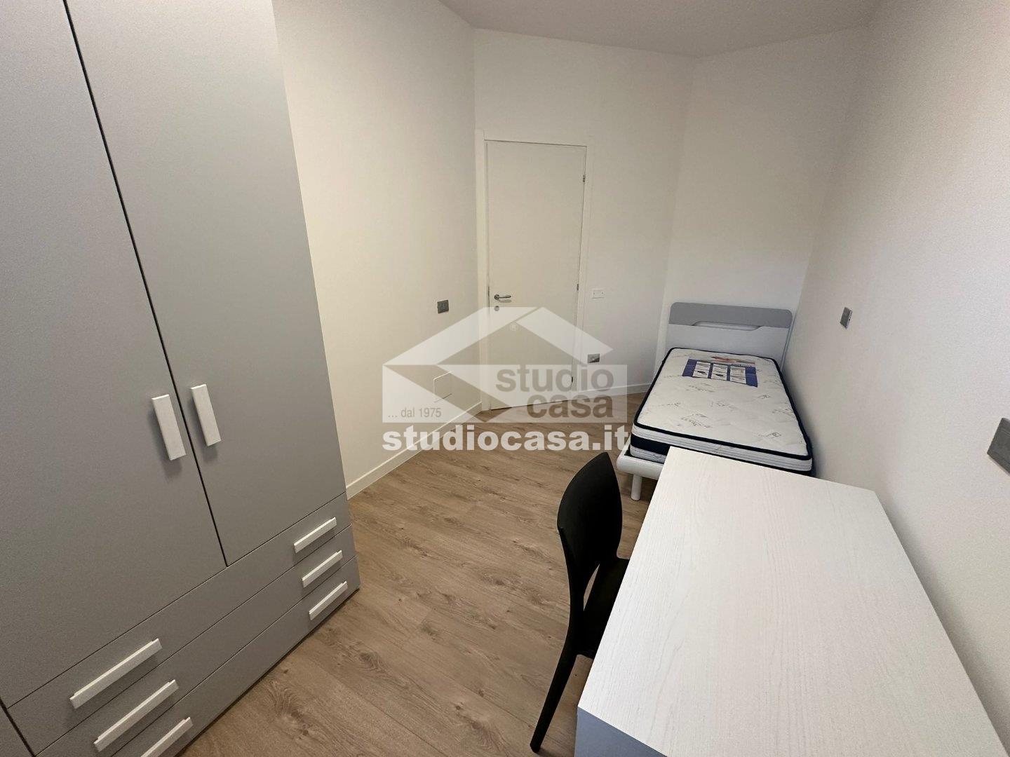 Stanza in Appartamento in affitto a Rovereto