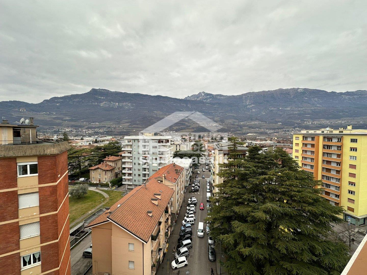 Stanza in Appartamento in affitto a Rovereto