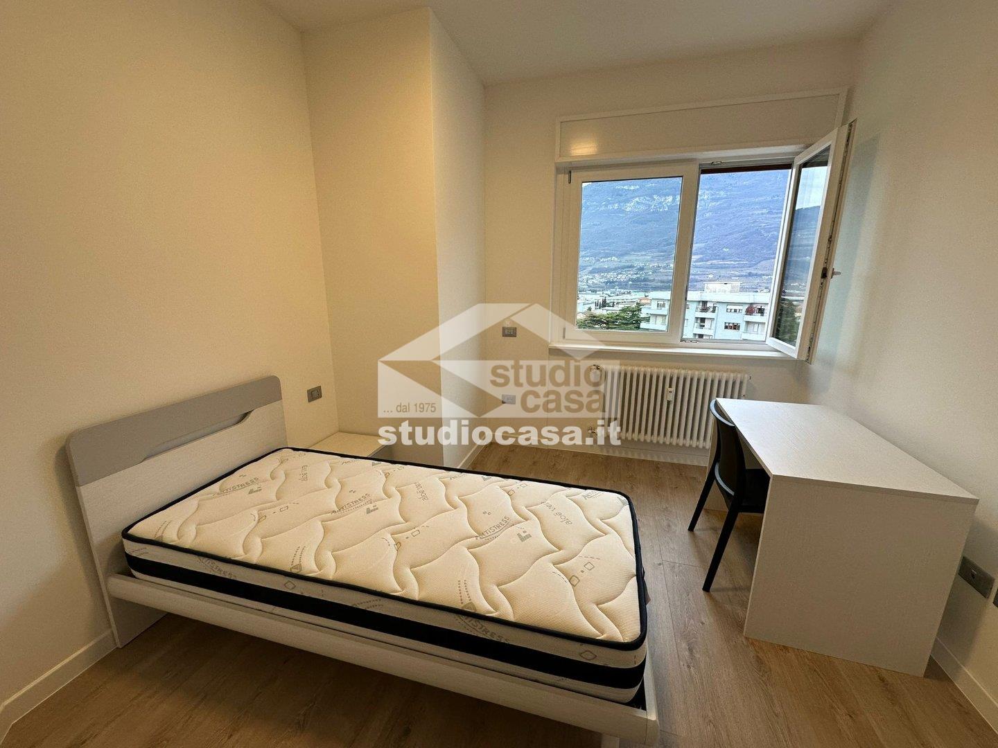 Stanza in Appartamento in affitto a Rovereto