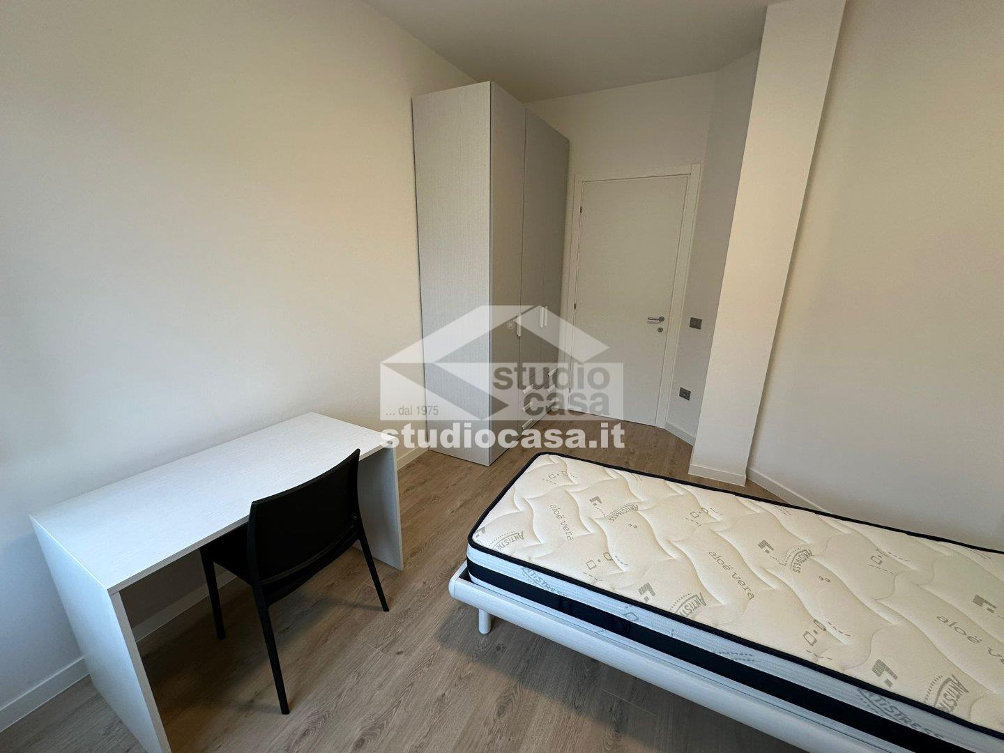 Stanza in Appartamento in affitto a Rovereto