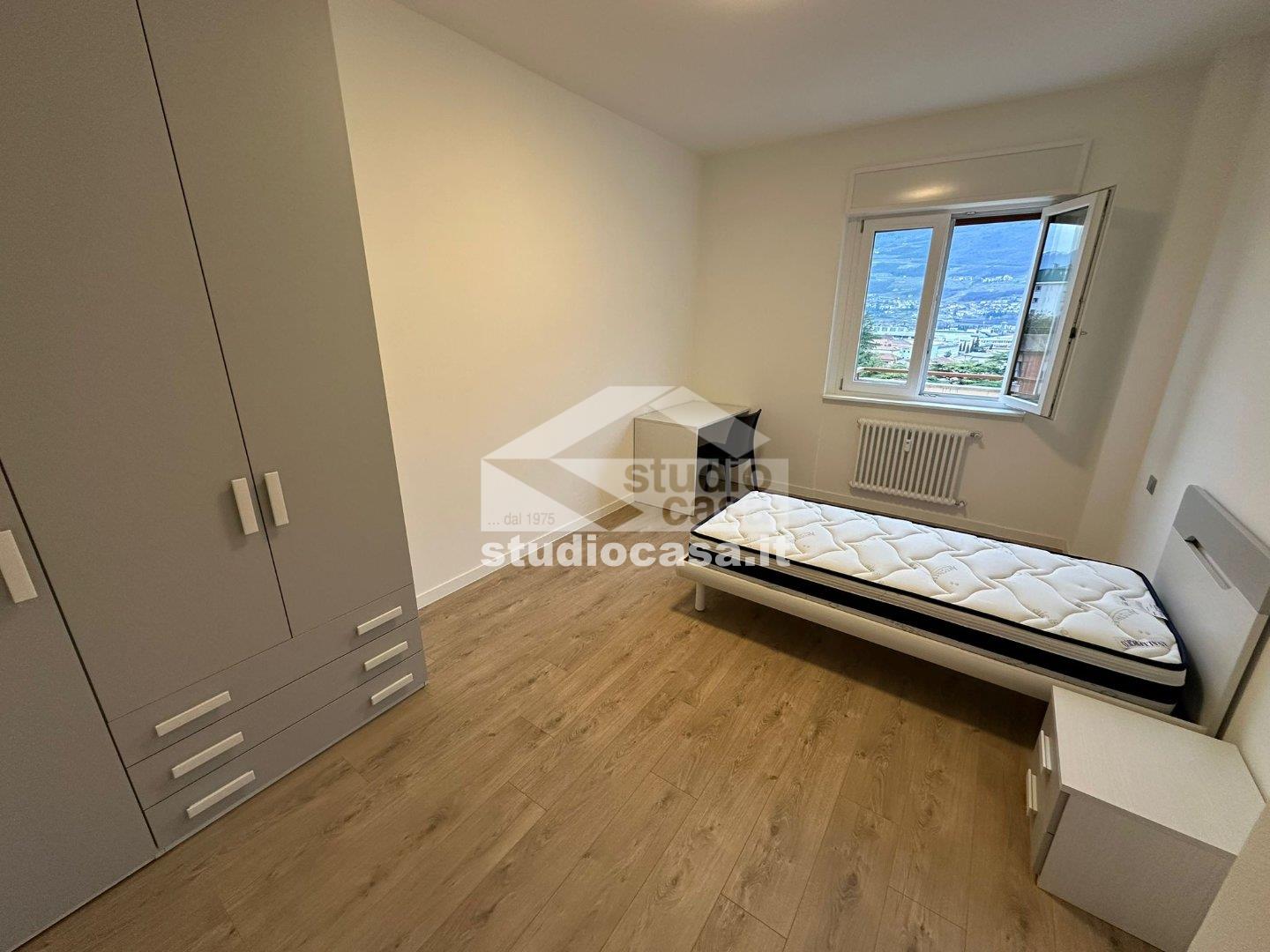 Stanza in Appartamento in affitto a Rovereto