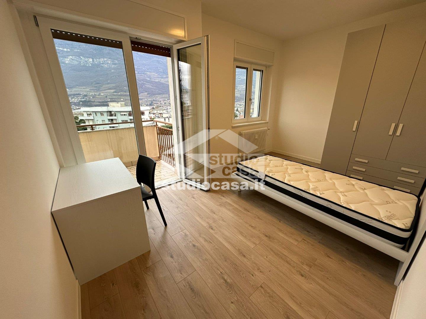 Stanza in Appartamento in affitto a Rovereto