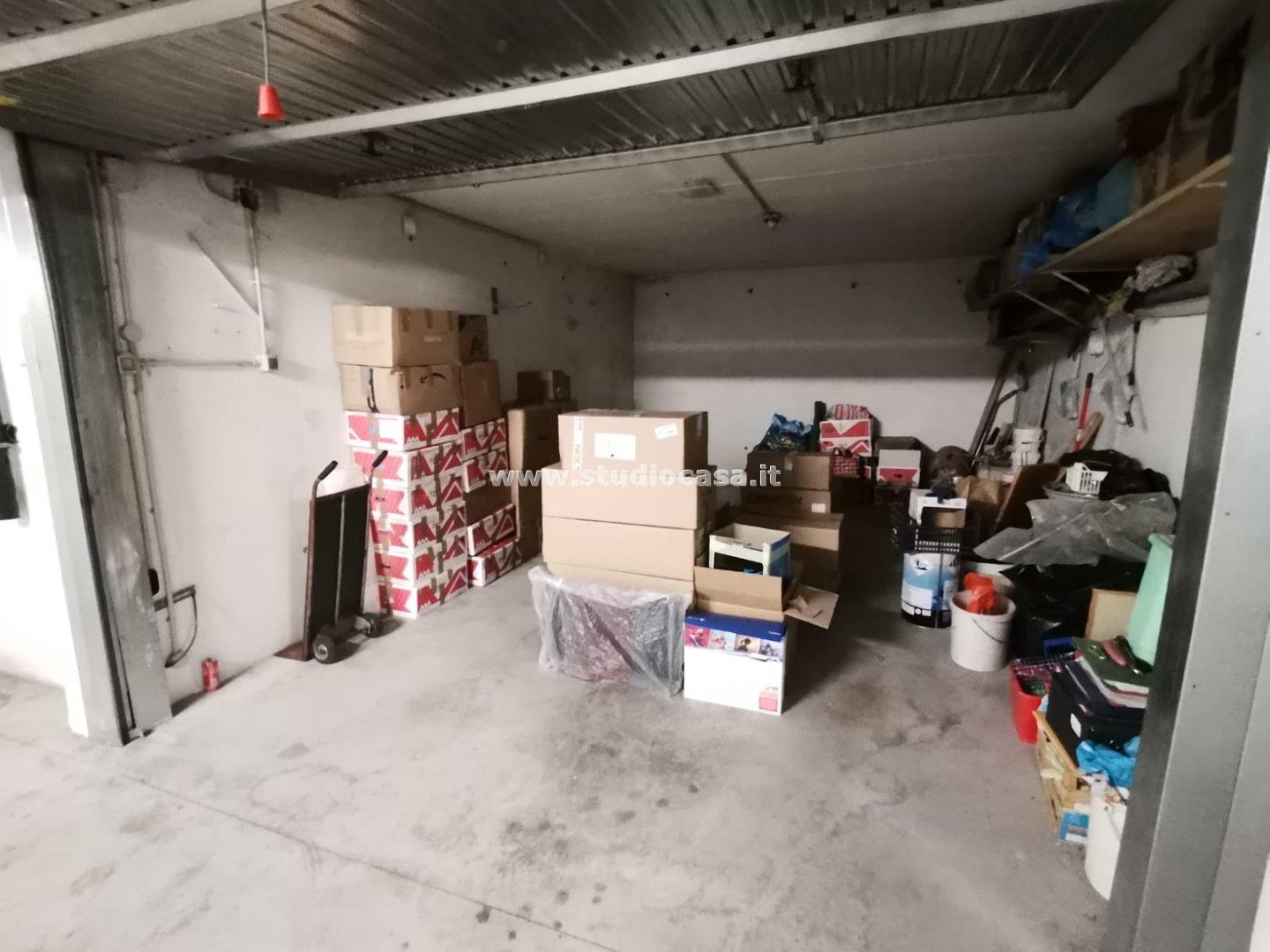 Box / Autorimessa in vendita a Rovereto