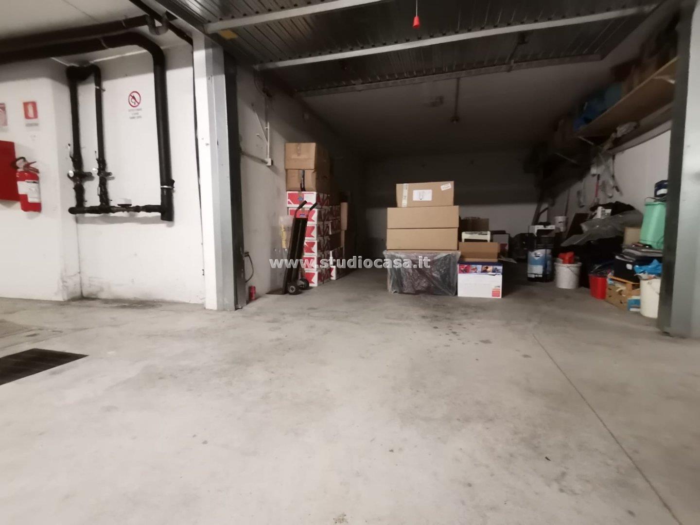 Box / Autorimessa in vendita a Rovereto