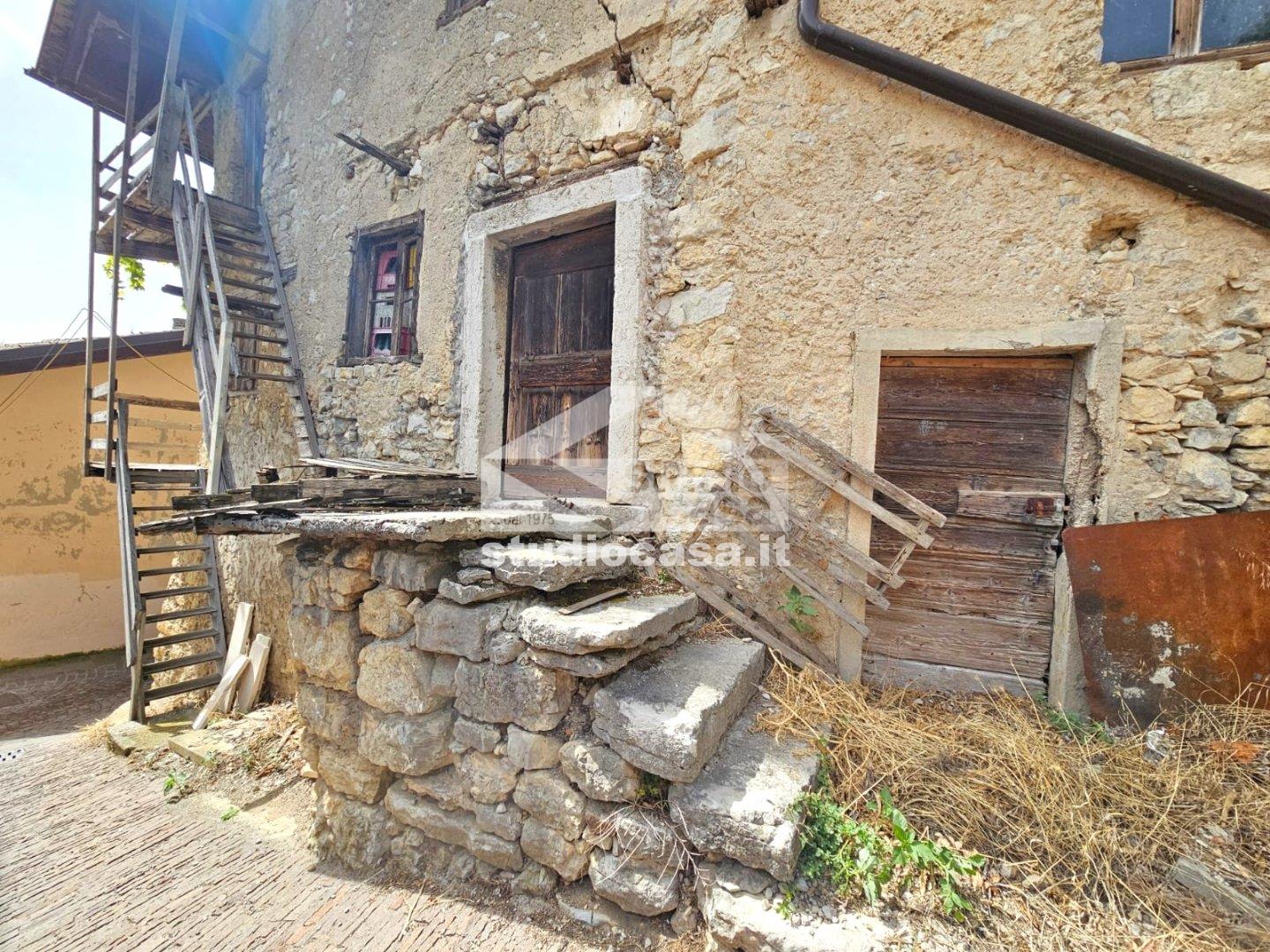 Casa Rustica in vendita a Rovereto