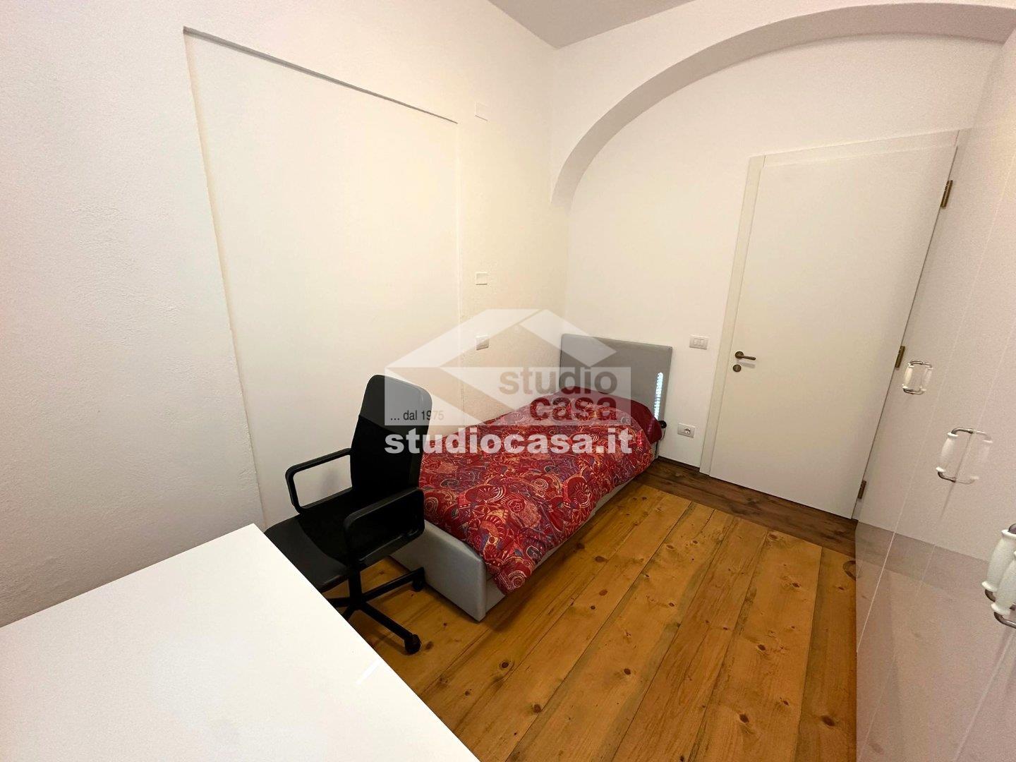 Stanza in Appartamento in affitto a Rovereto