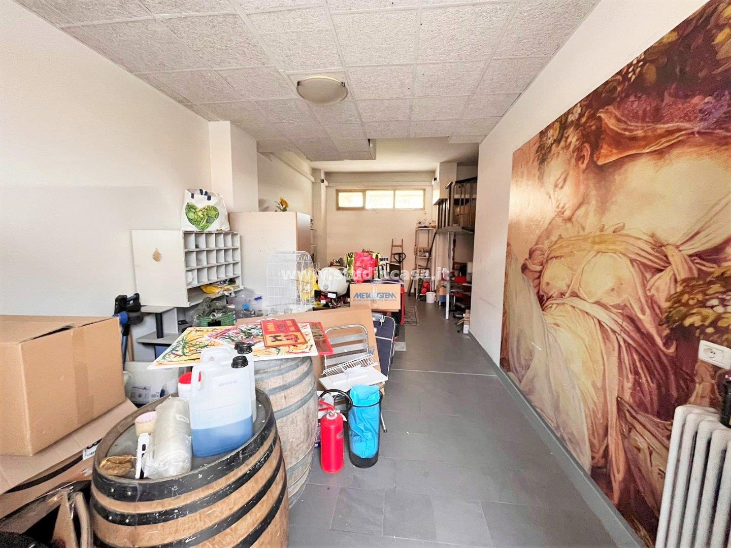 Negozio in vendita a Rovereto