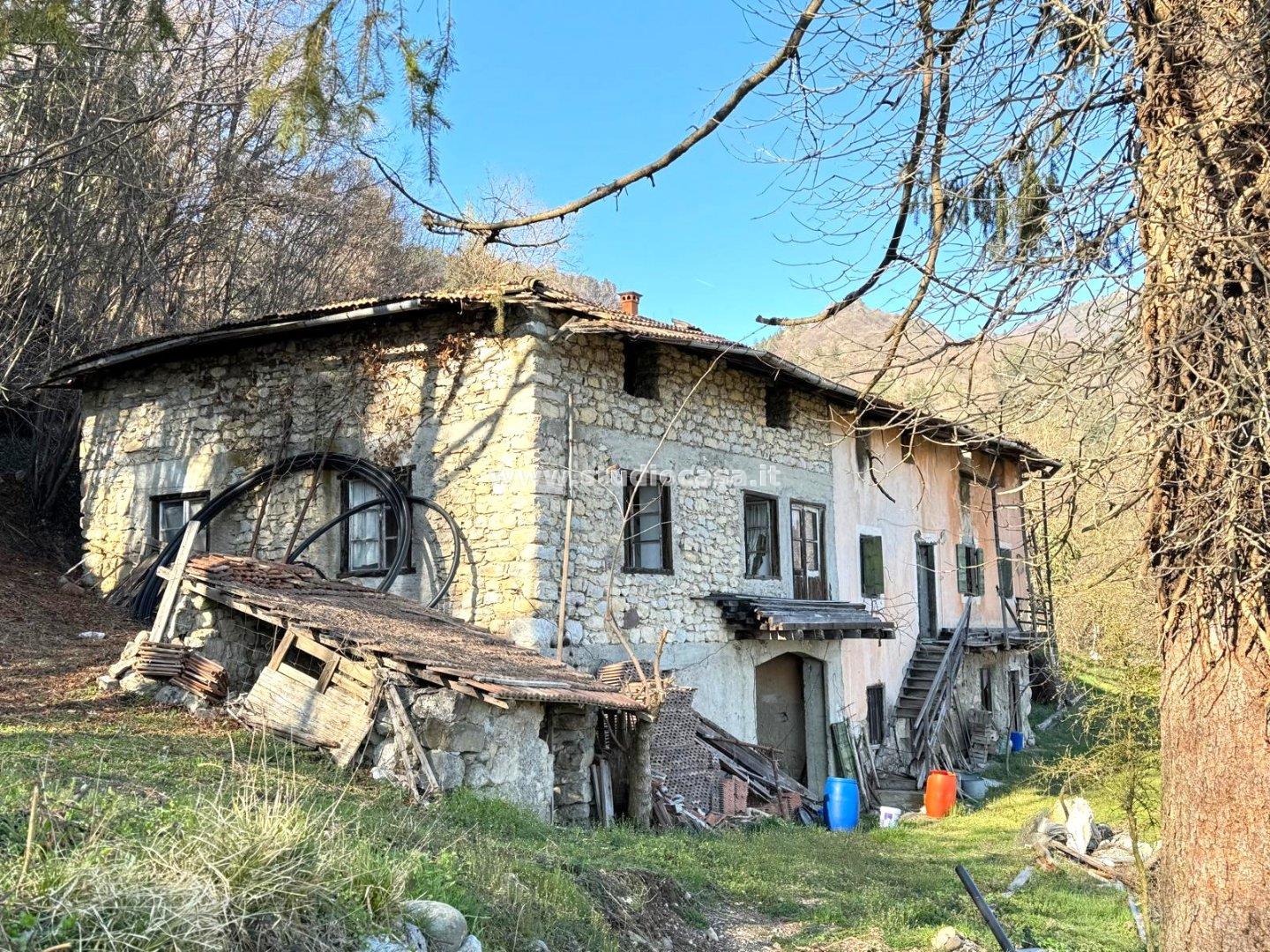 Casa Rustica in vendita a Villa Lagarina