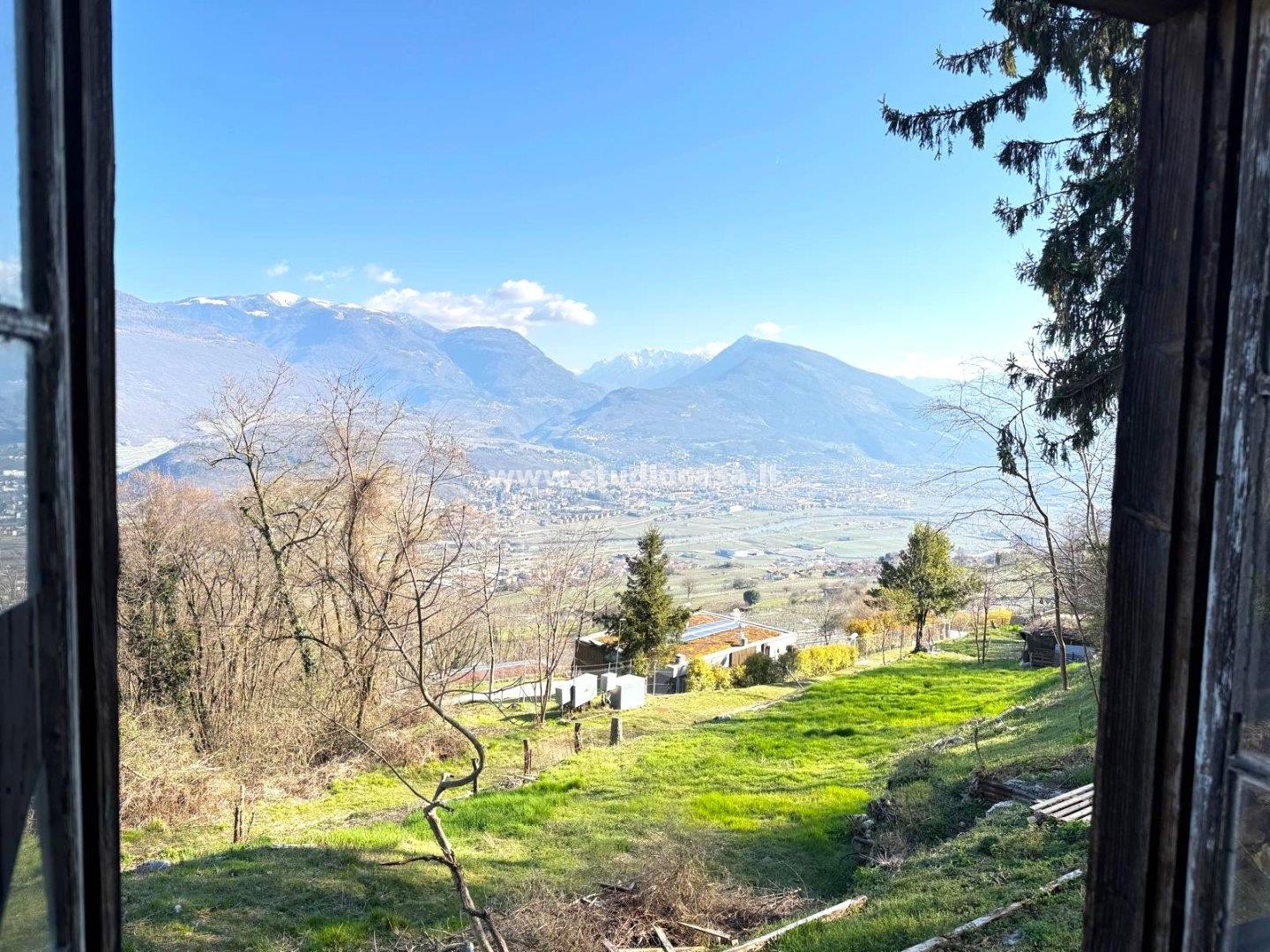 Casa Rustica in vendita a Villa Lagarina