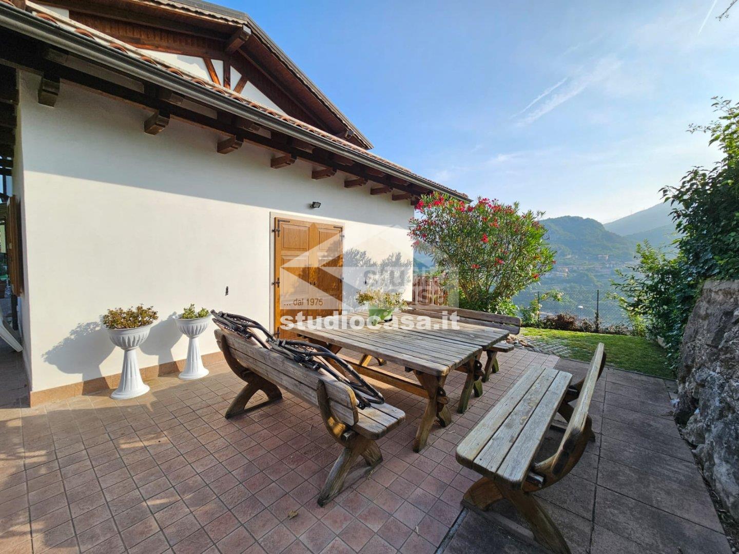 Villa Unifamiliare in vendita a Rovereto