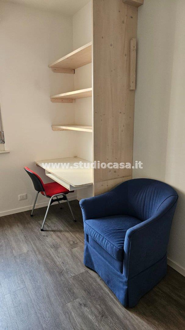Stanza in Appartamento in affitto a Rovereto