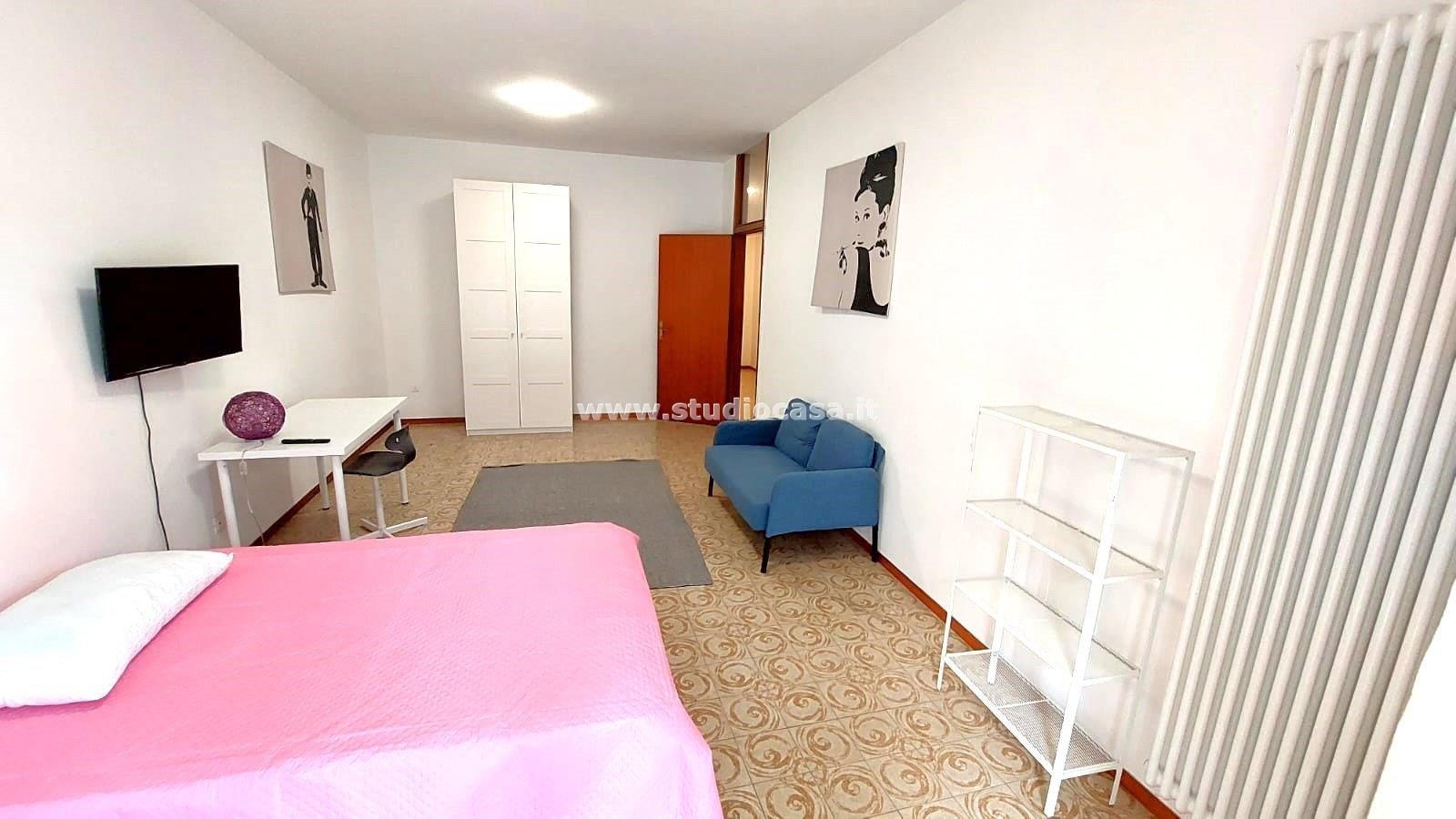 Stanza in Appartamento in affitto a Rovereto