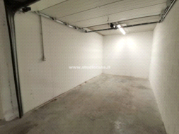 Box / Autorimessa in vendita a Rovereto