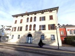 Negozio in affitto a Rovereto
