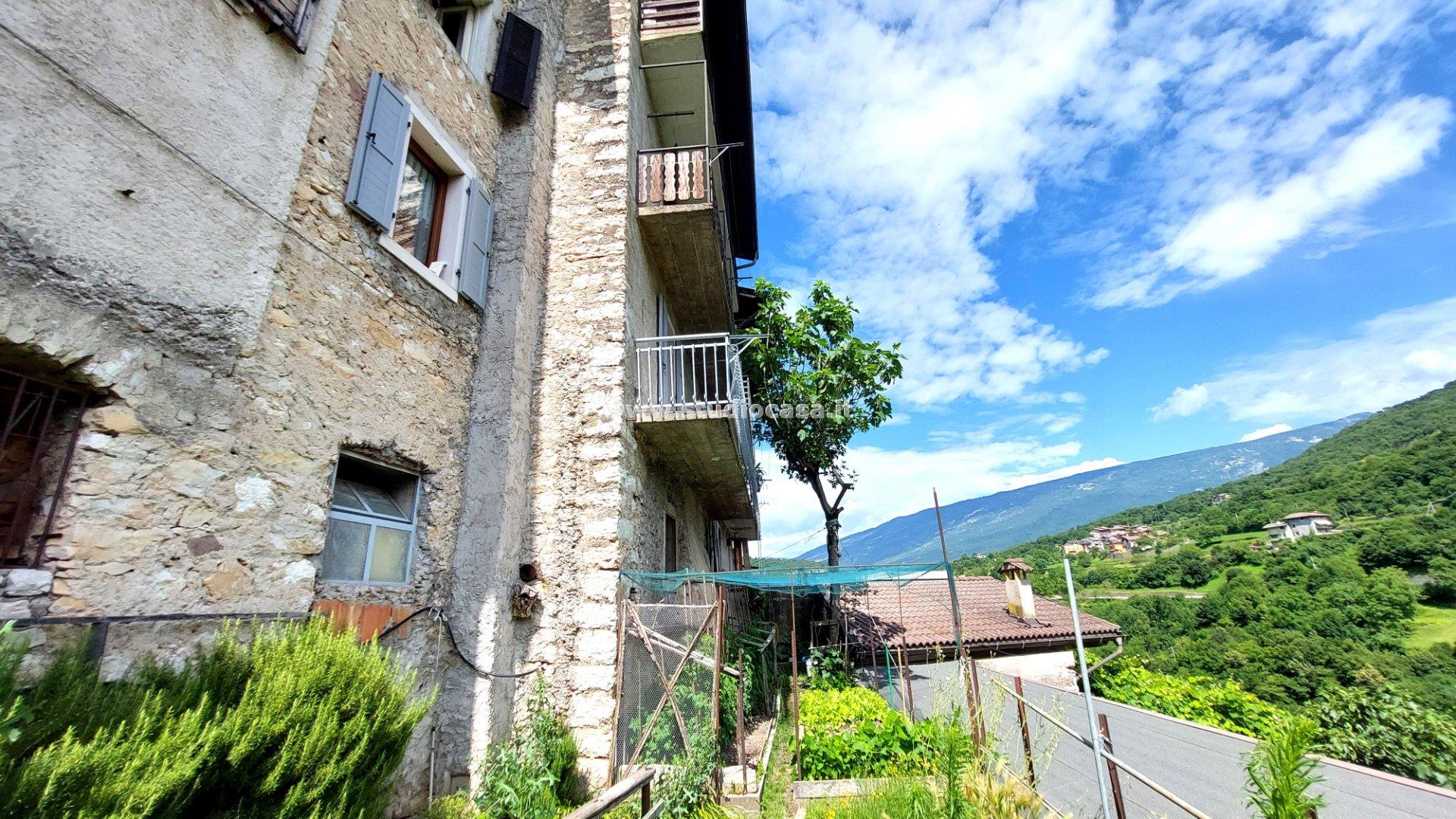 Appartamento in vendita a Brentonico