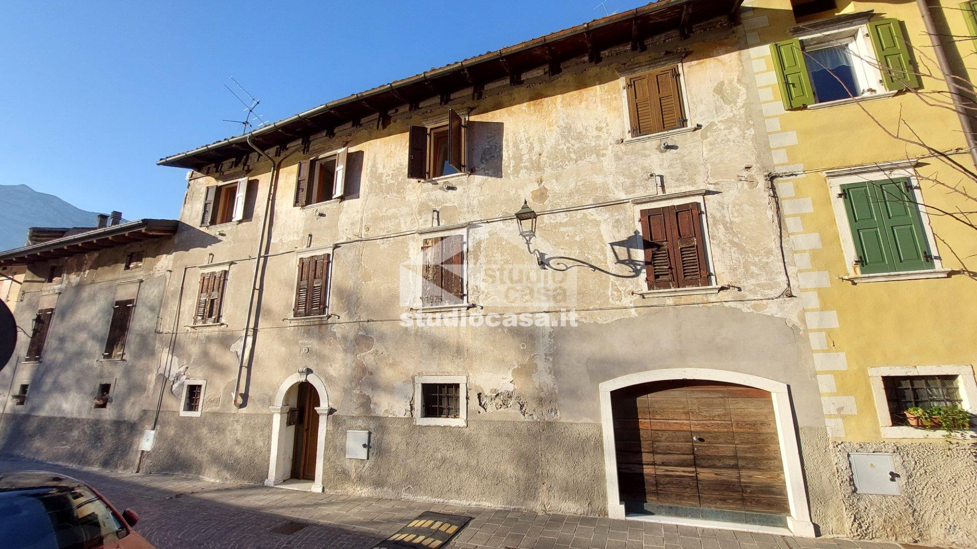 Casa Bifamiliare in vendita a Avio