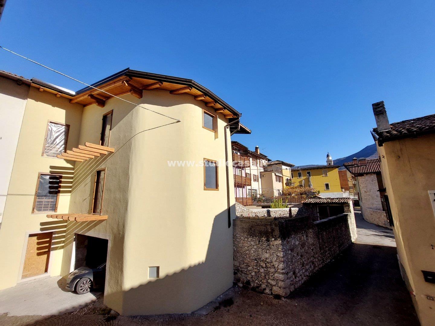Casa Unifamiliare in vendita a Avio