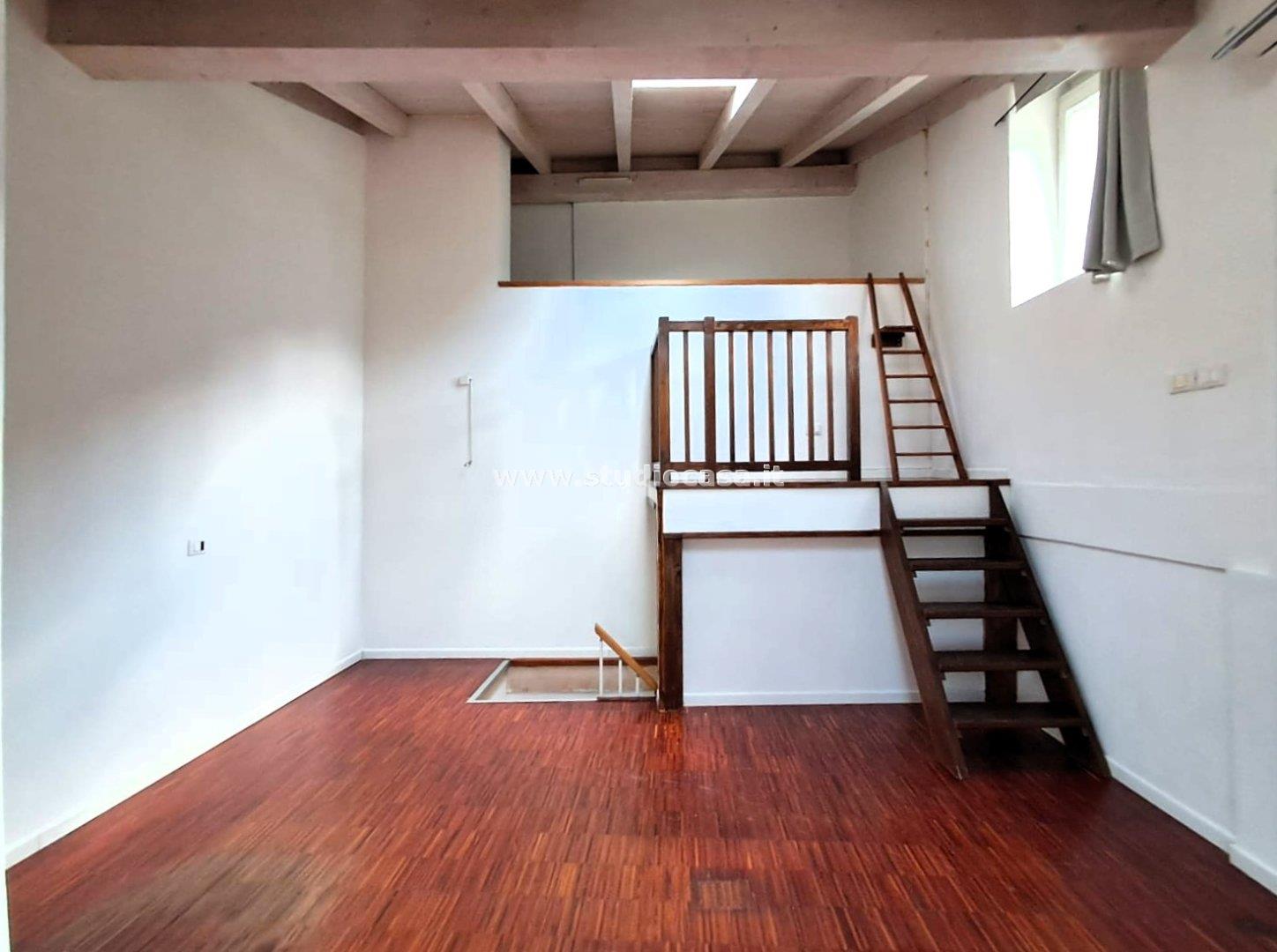 Casa Unifamiliare in vendita a Ala