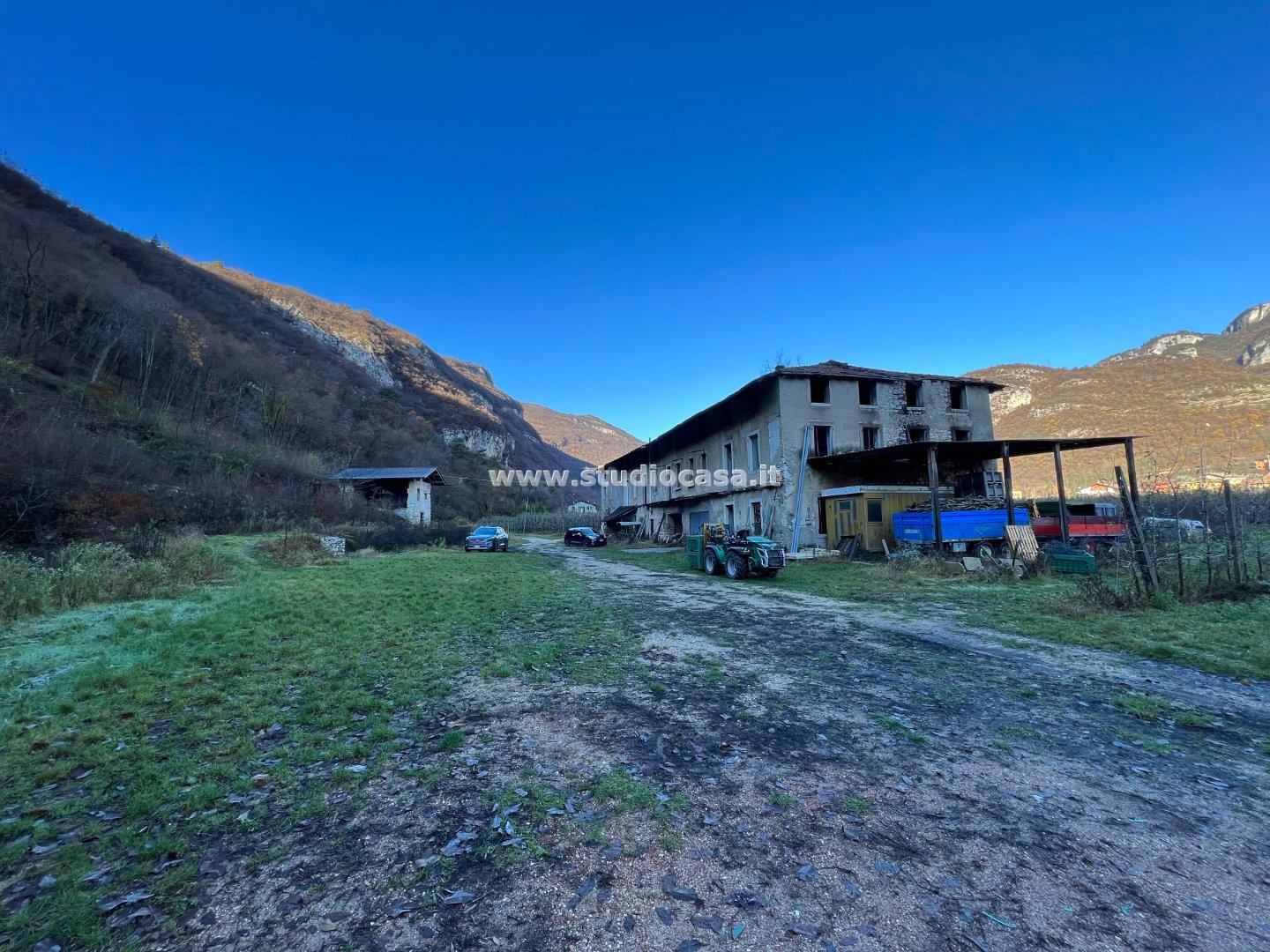Casale in vendita a Mori