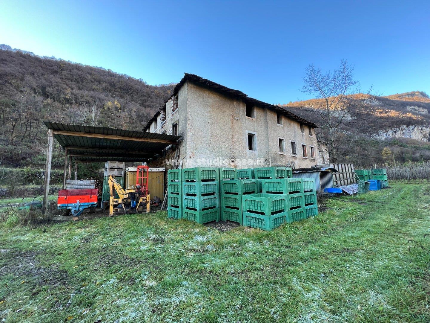 Casale in vendita a Mori