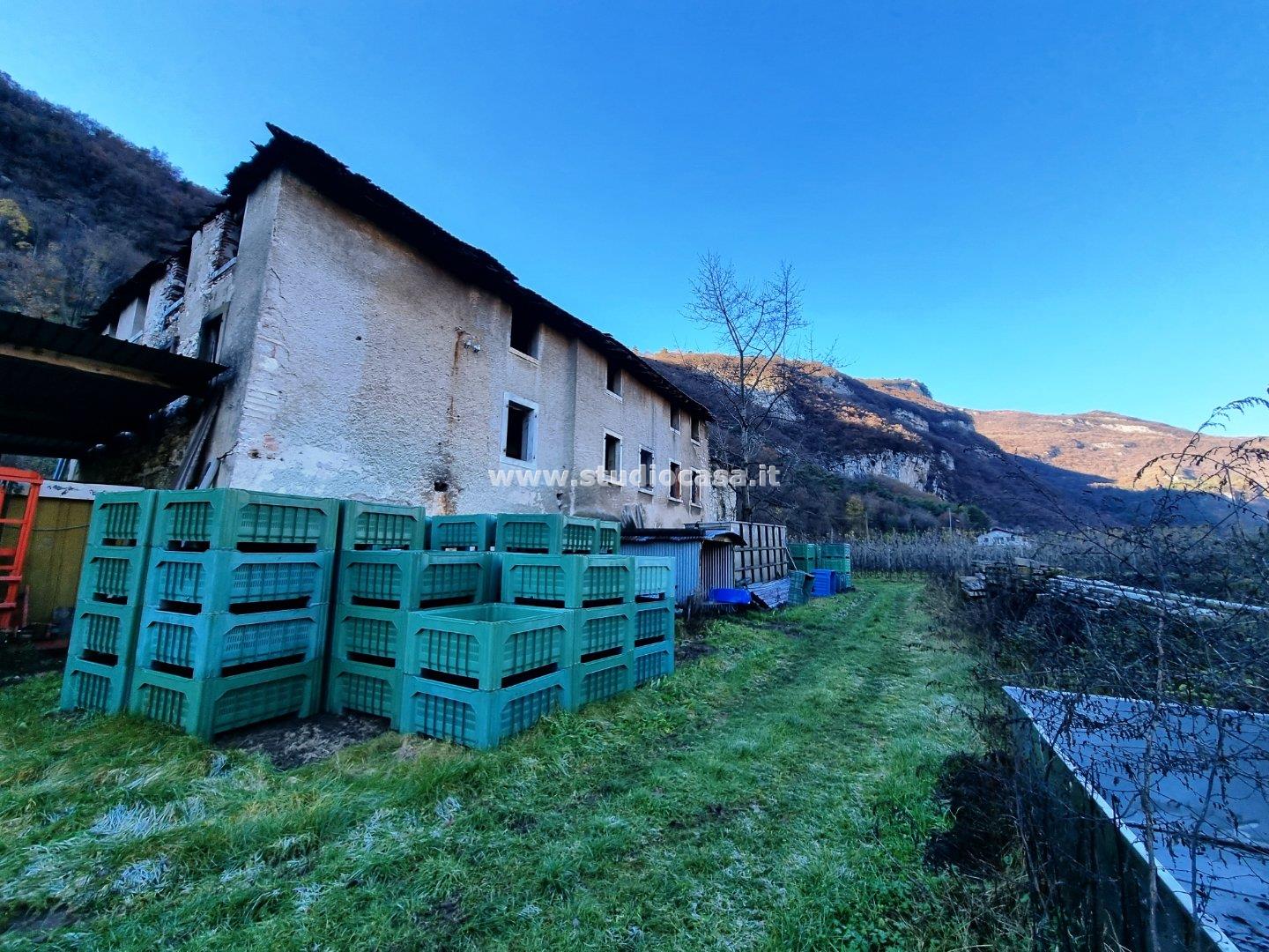 Casale in vendita a Mori