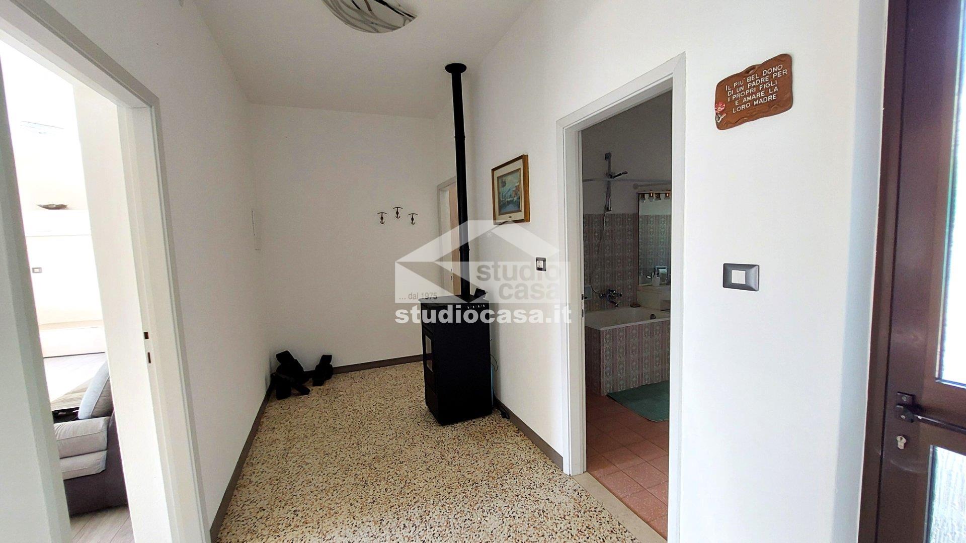Casa Unifamiliare in vendita a Ronzo-Chienis