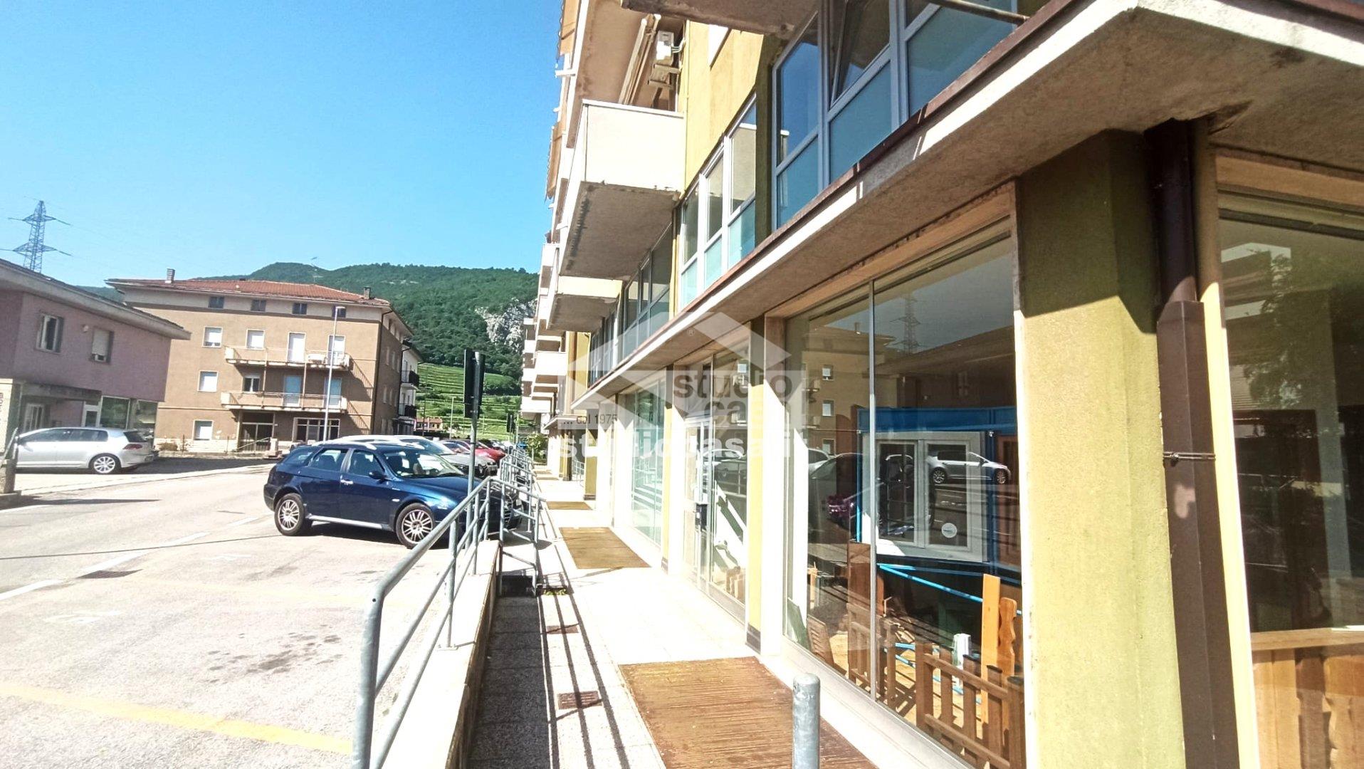 Ufficio in vendita a Mori