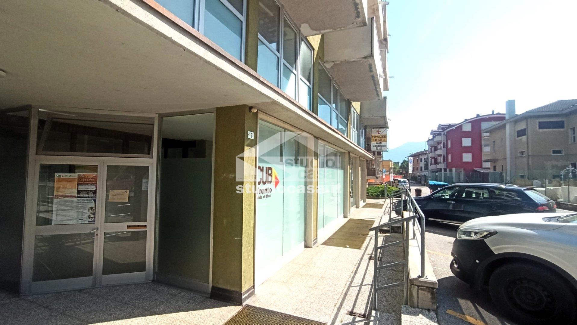 Ufficio in vendita a Mori