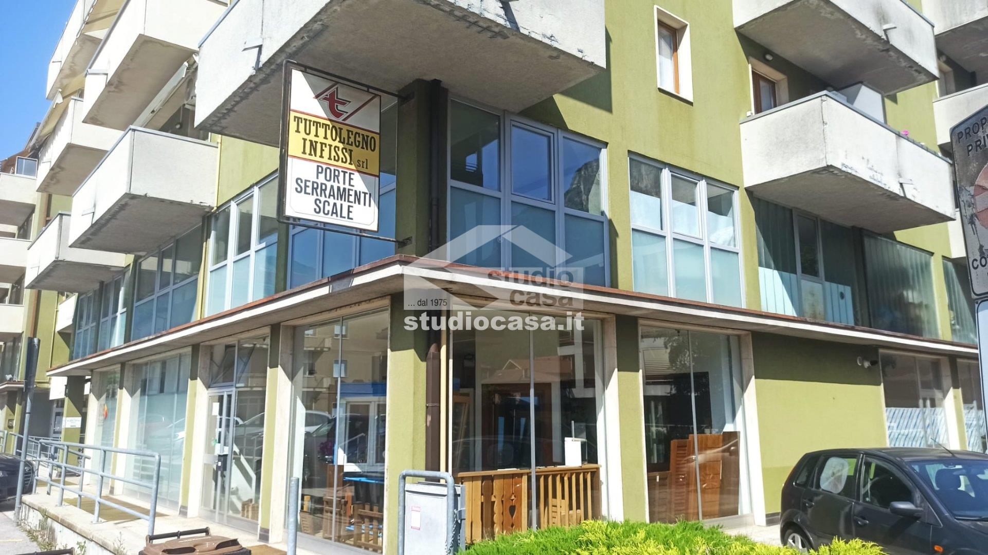 Ufficio in vendita a Mori