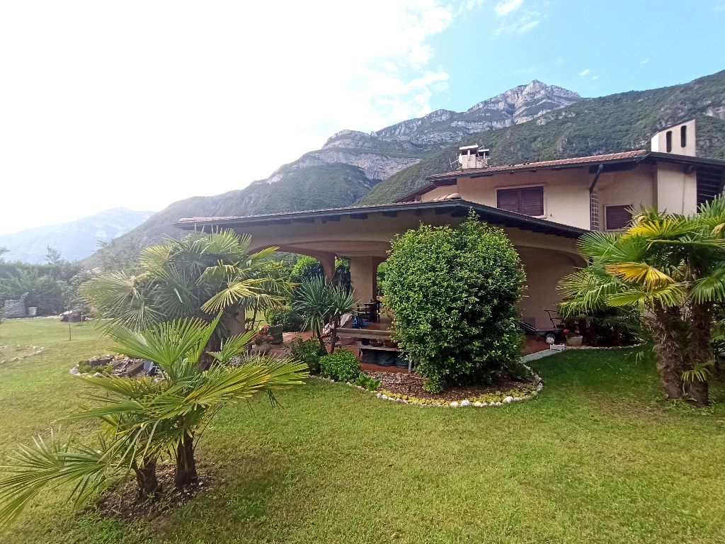 Villa Unifamiliare in vendita a Ala