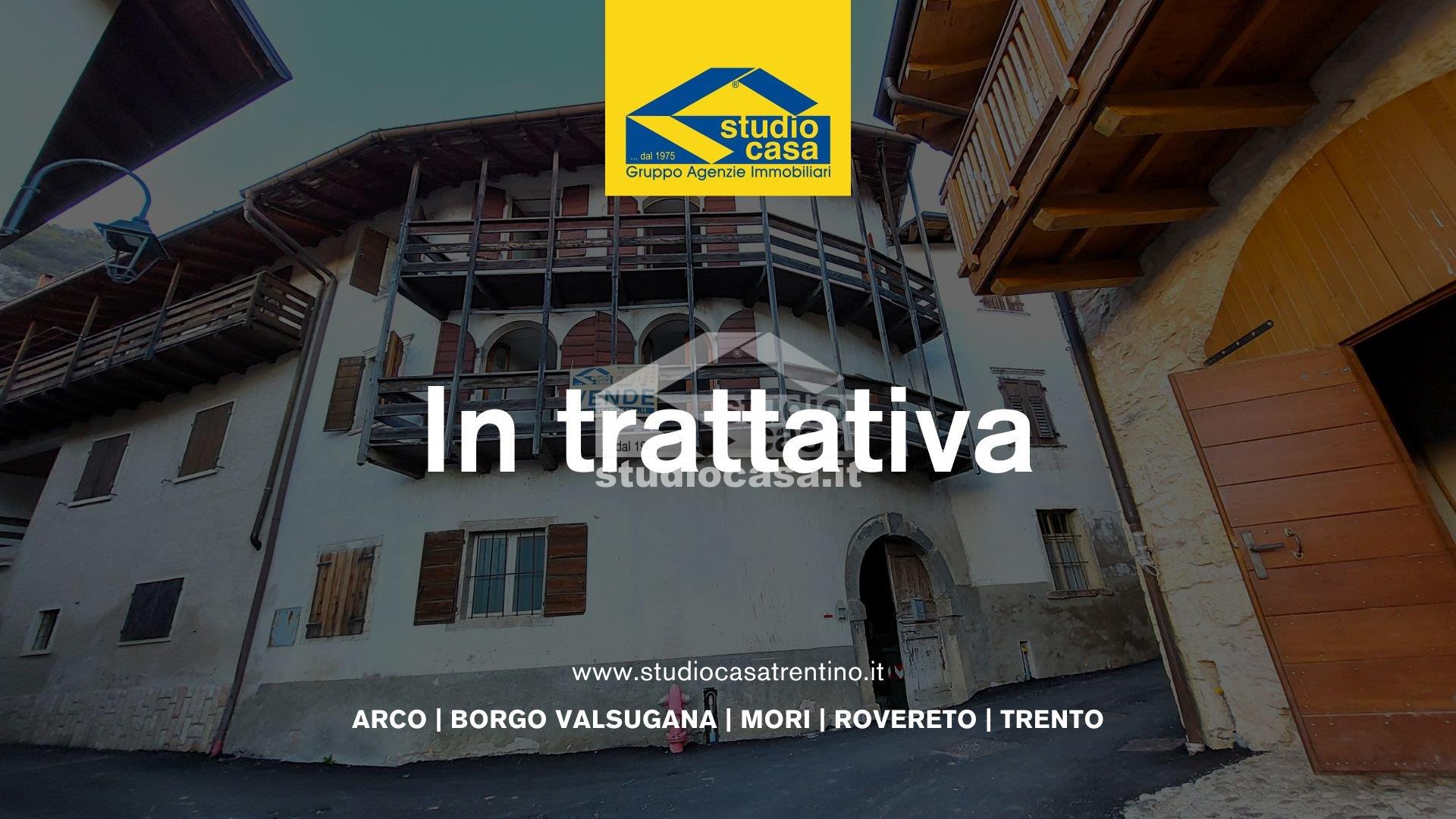 Casa Bifamiliare in vendita a Ronzo-Chienis