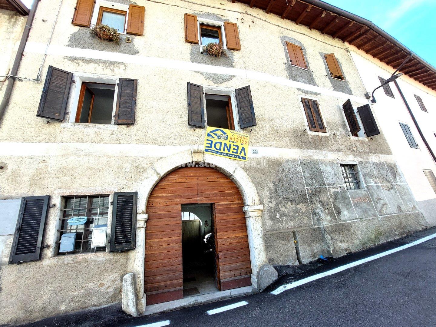 Appartamento in vendita a Brentonico