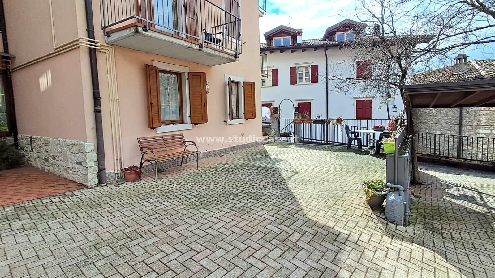 Appartamento in vendita a Brentonico